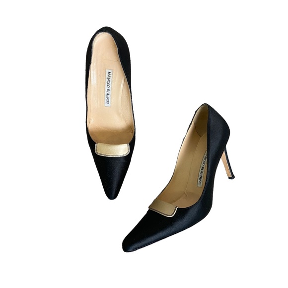 MANOLO BLAHNIK マノロ•ブラニク パンプス エナメル 37.5 黒 MANOLO BLAHNIK マノロ•ブラニク パンプス エナメル 37.5 黒